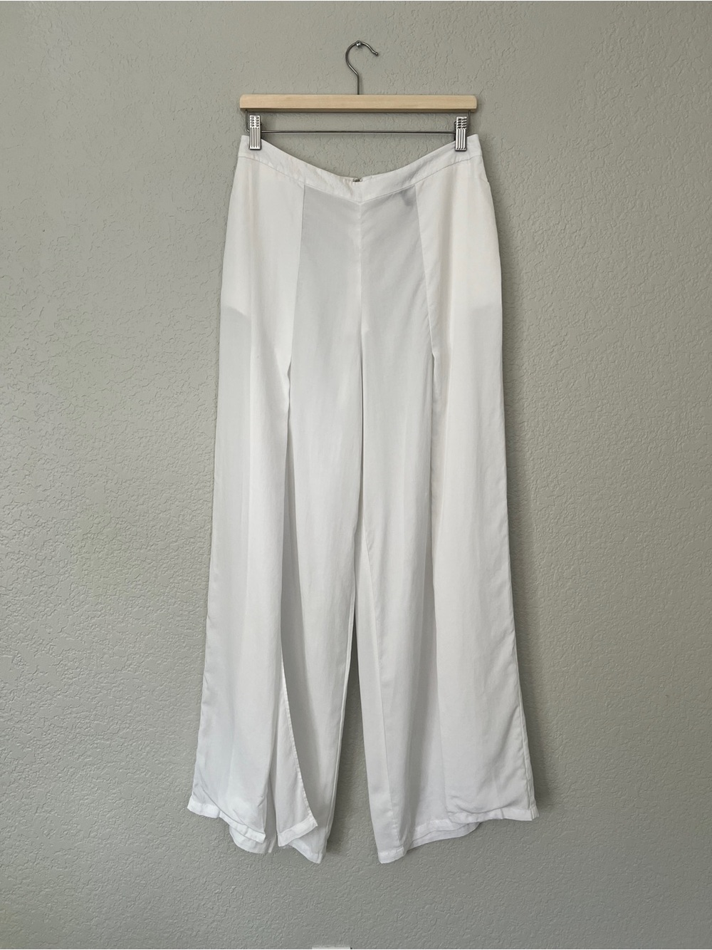 BCBGMaxAzria White High-Waist Tailored Pants